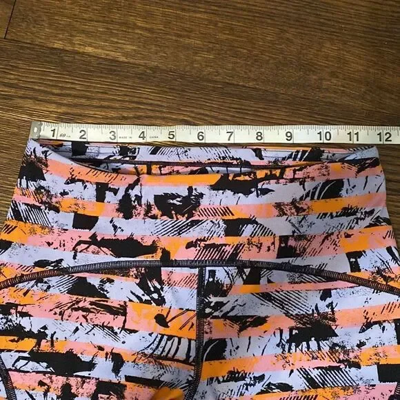 Lululemon Sun Runner Crop - Size 2 - Picture 6 of 12